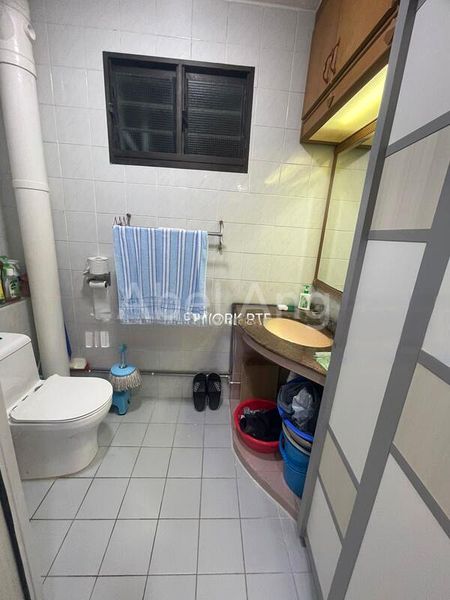 Executive HDB for Sale in  692 Jurong West Central 1 - Image 10